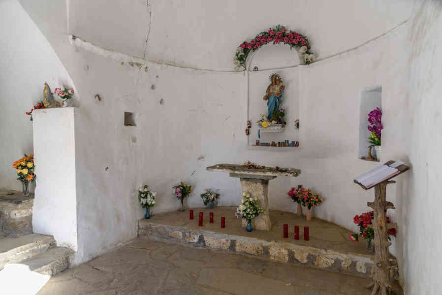 Huesca - Tella 31 - ermita de la Virgen de Fajanillas.jpg